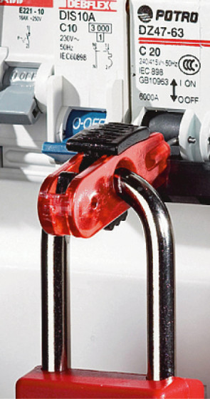 'Pin-out' 10mm Circuit Breaker Lockout