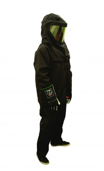 Lightweight 40 cal/cm2 Switching Suit Kit