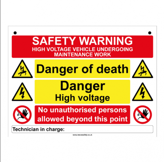 Hanging sign for use on posts and chain set